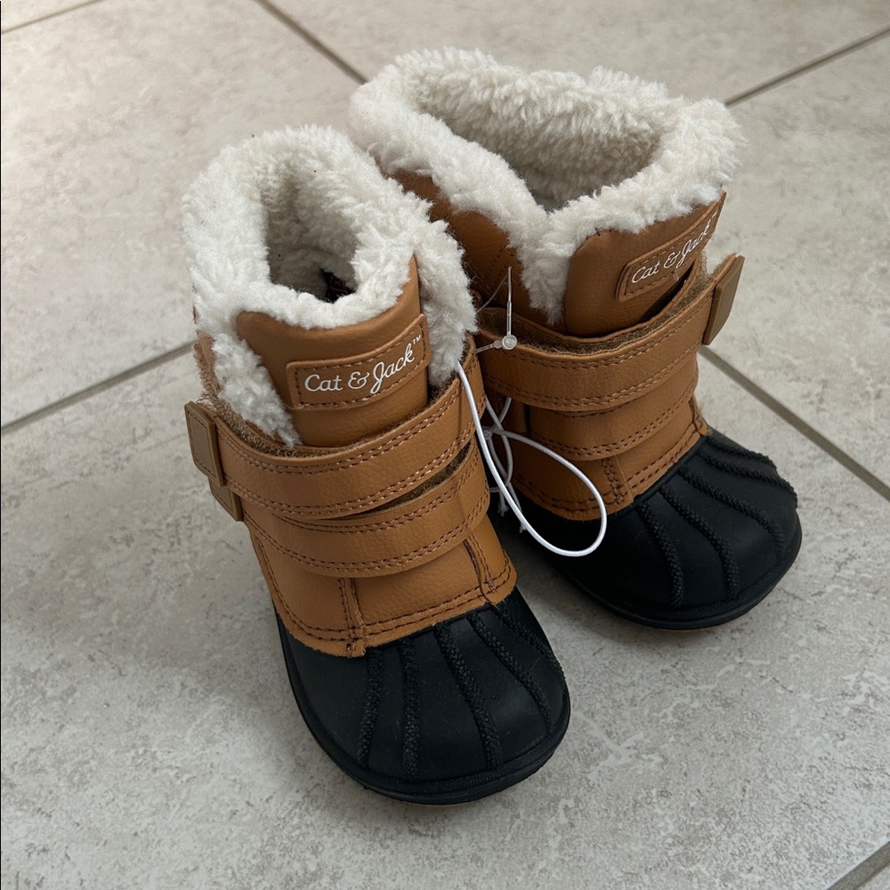 Cat & Jack Denver toddler winter boots